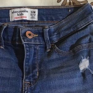 Abercrombie slim cut girls jeans